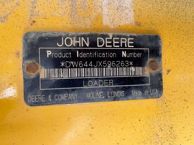 2005-deere-644j-image-34