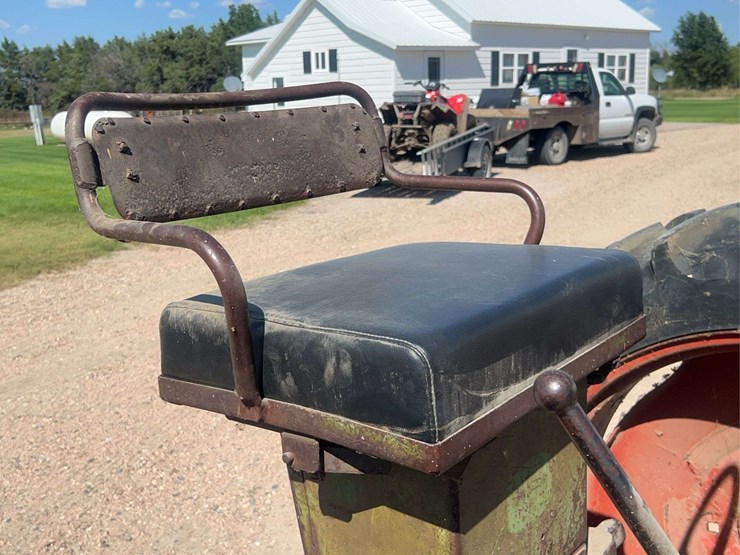john-deere-model-b-image-36