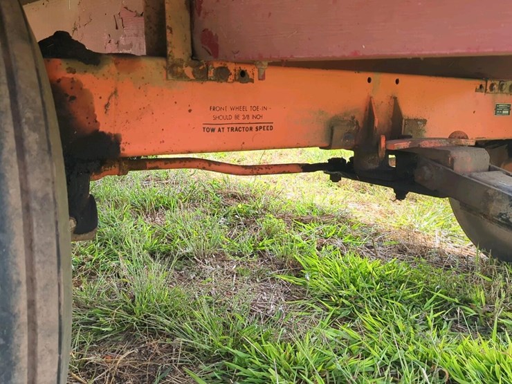 wooden-bale-kicker-rack-wagon-with-jumbo-10-ton-wagon
(stored-inside)-image-3