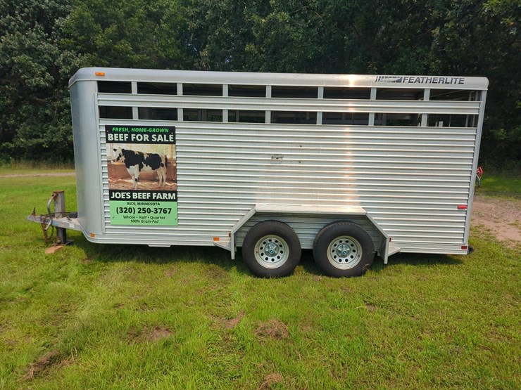 featherlite-livestock-trailer,-aluminum,-tandem-axle,-rubber-floor,-side-&-rear-doors-image-2