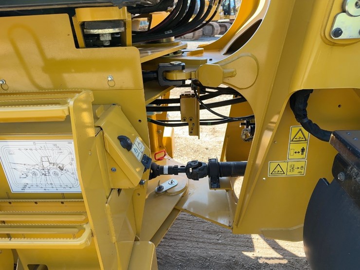 2022-caterpillar-910-image-18