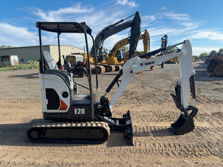 2022-bobcat-e20-image-6