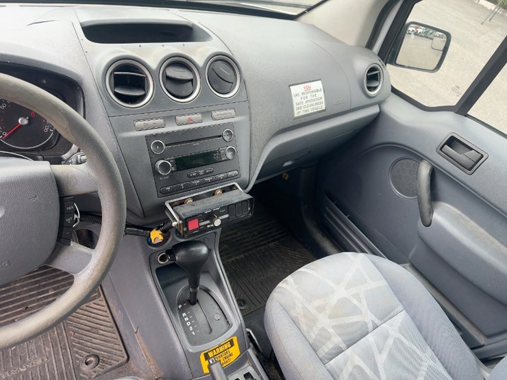 2013-ford-transit-connect-image-18