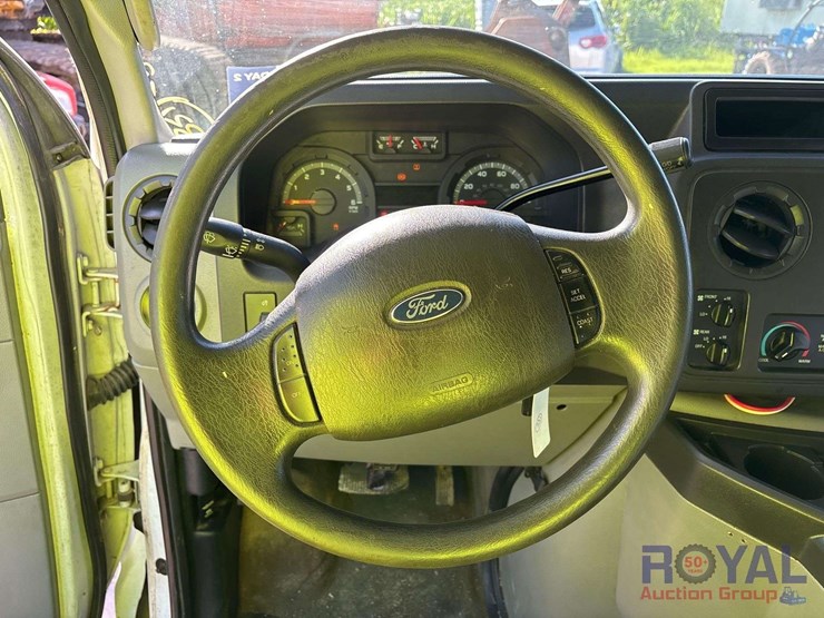 2011-ford-e350-image-14