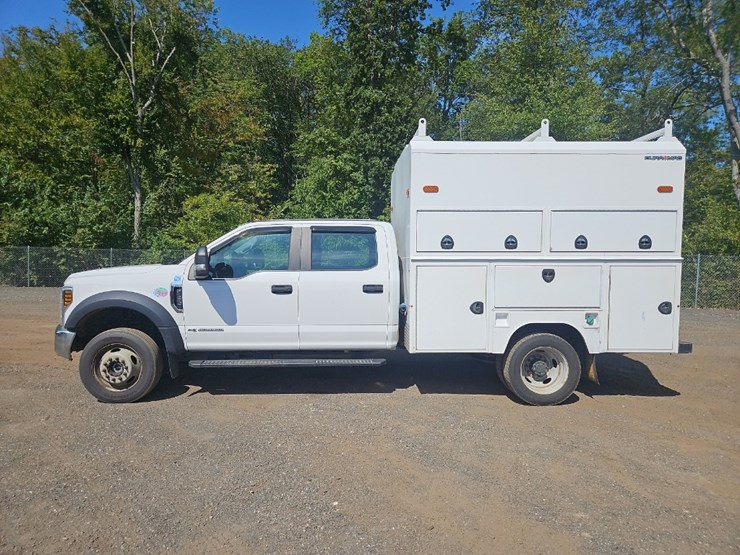 2019-ford-f550-xl-image-3