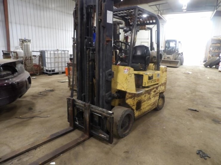 hyster-50-fork-lift-5250lb-lifting-cap,-187in.-ht-image-27