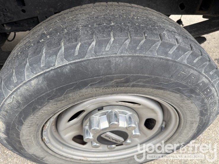 2020-ford-f250-xl-image-25