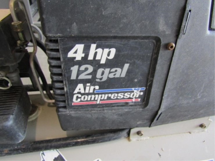 air-america-12gal.-4-hp-air-compressor-110v-image-3