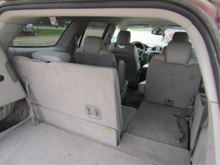 2010-buick-enclave-cxl-image-44