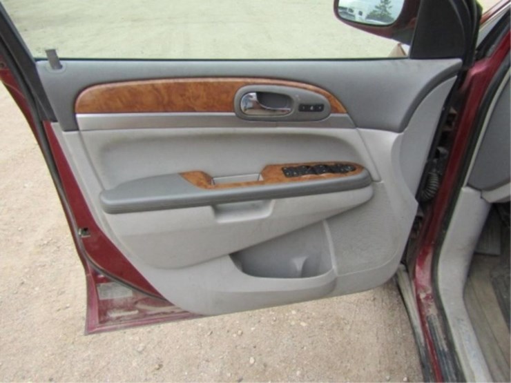 2010-buick-enclave-cxl-image-21