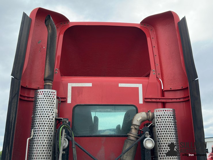 2016-kenworth-t440-image-11
