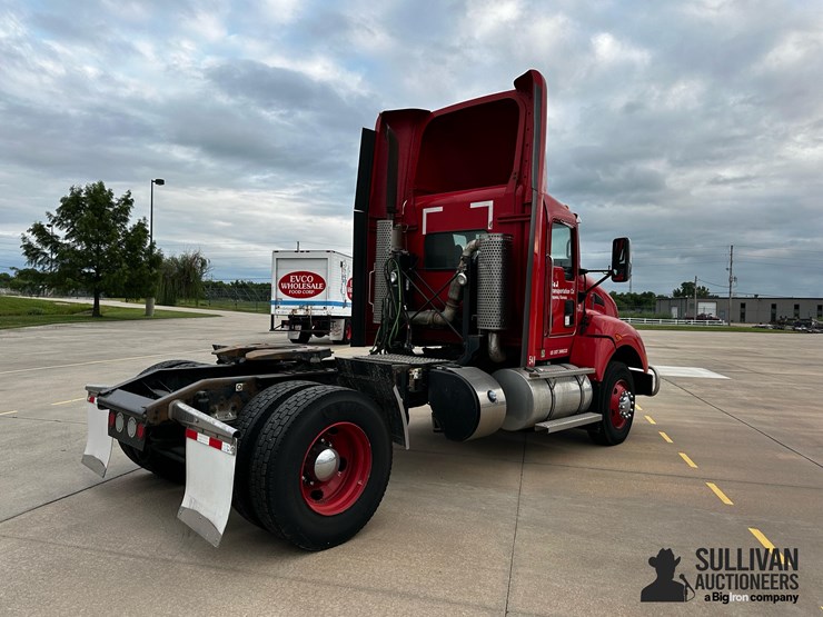 2015-kenworth-t440-image-5