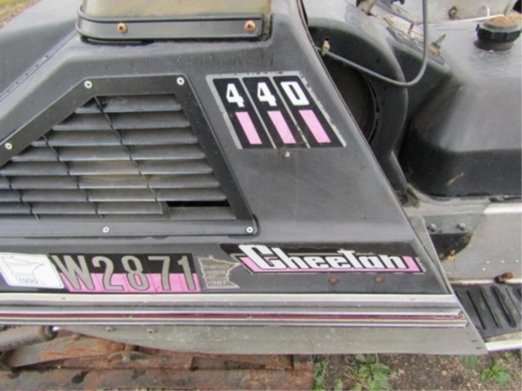 1972-caterpillar-440-image-2