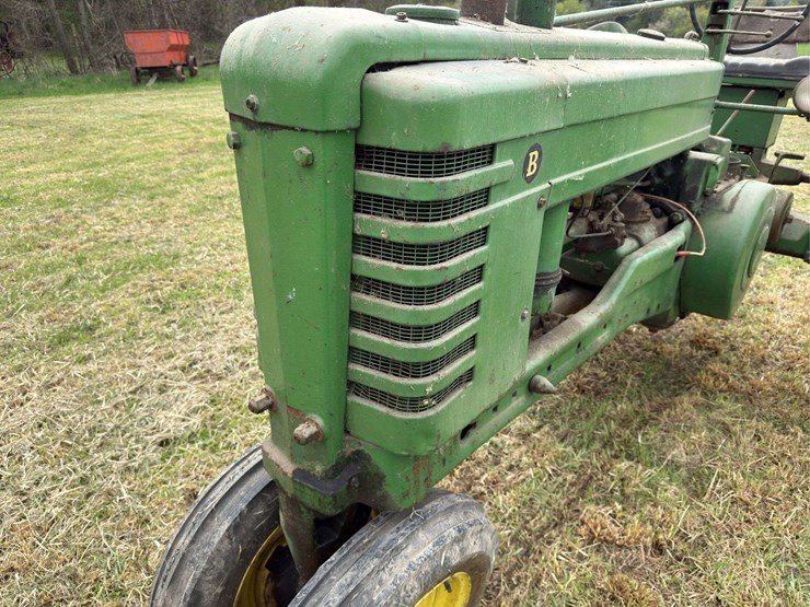 john-deere-b-image-13