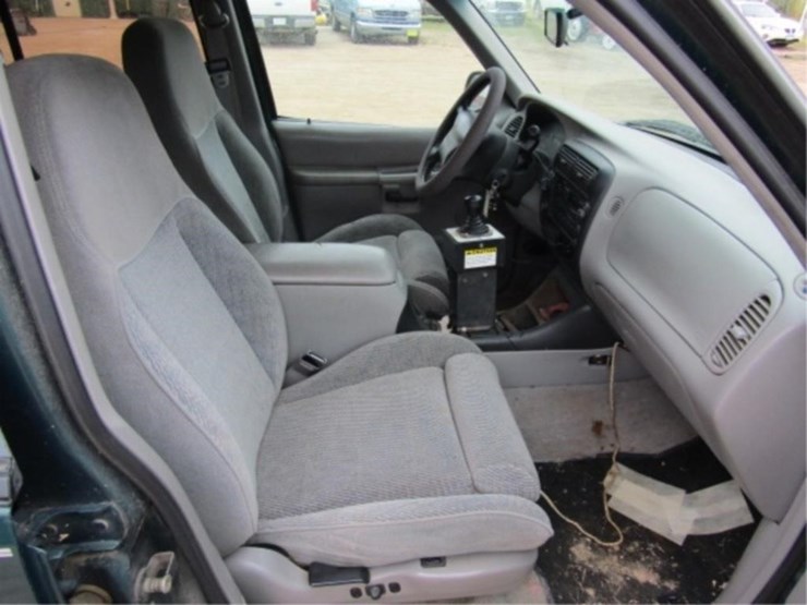 1997-ford-explorer-xlt-image-41