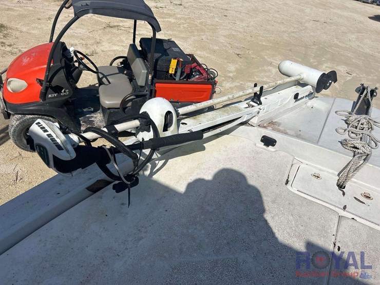1990-21ft-center-console-fishing-boat-with-t/a-boat-trailer-image-10