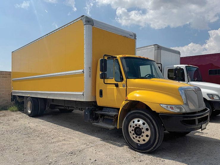 2018-international-durastar-4300-image-1