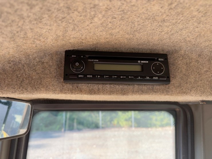 2014-volvo-l35g-image-22