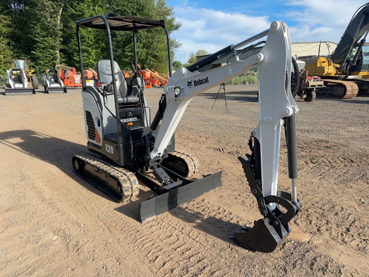 2022-bobcat-e20-image-7