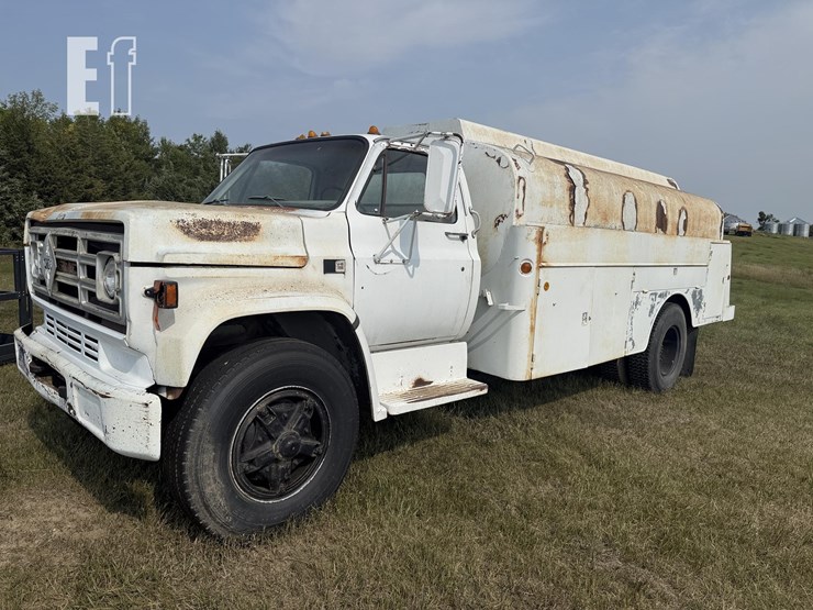 1981-gmc-7000-image-1