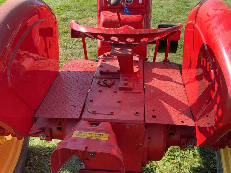 massey-ferguson-81-image-23
