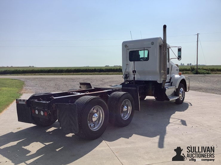 2013-kenworth-t800-image-5