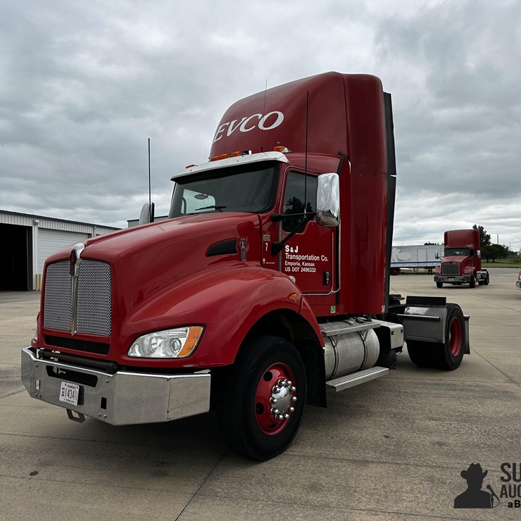 2015 KENWORTH T440