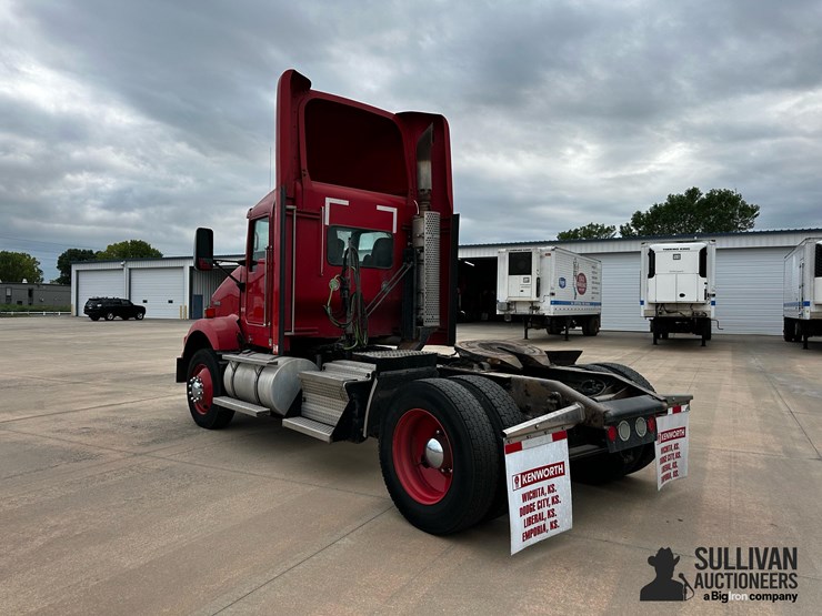 2010-kenworth-t800-image-7
