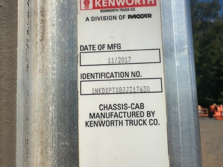 2018-kenworth-t800-image-39