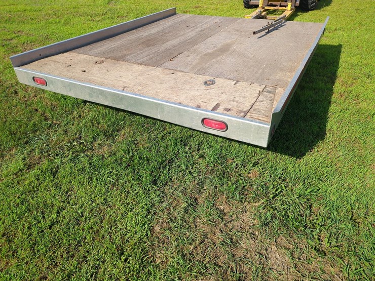 sport-utility-trailer-with-tilt-bed-image-3