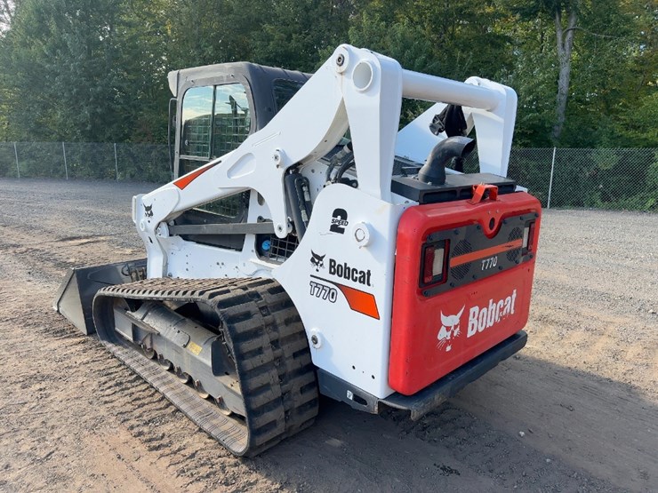 2022-bobcat-t770-image-3