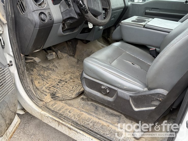 2011-ford-f250-image-10