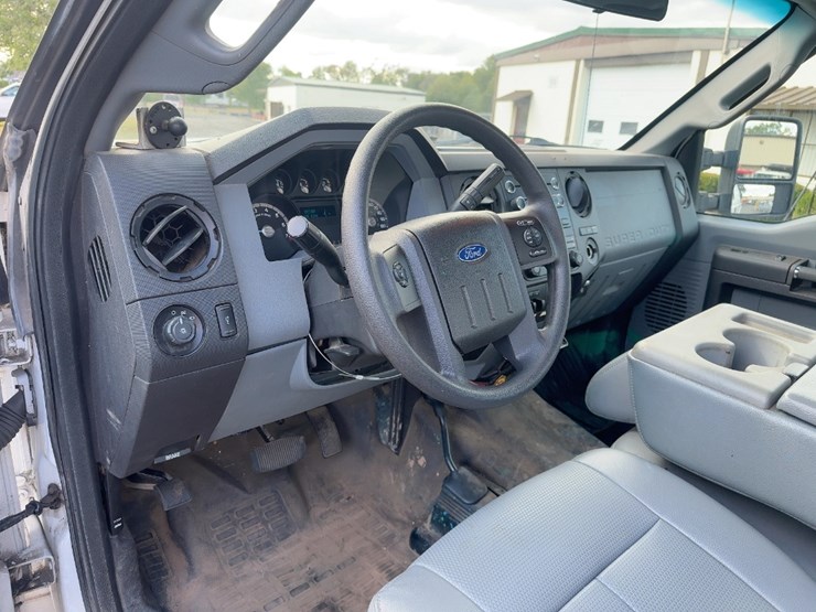 2016-ford-f250-xl-image-18