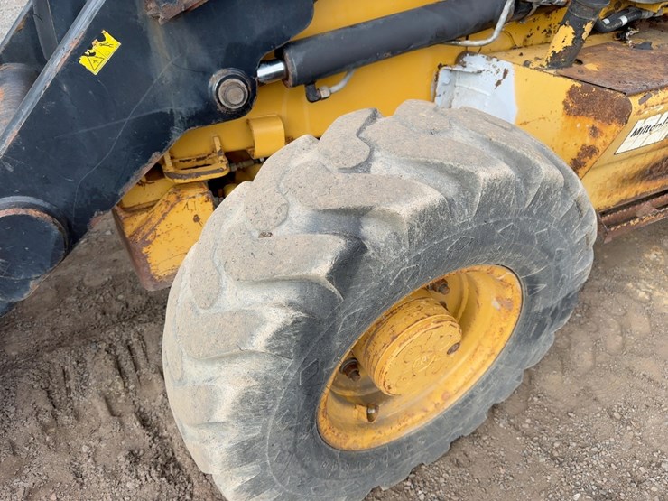 2005-caterpillar-430d-it-image-16