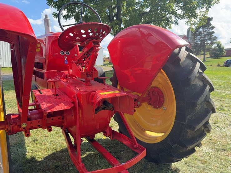 massey-ferguson-101-image-25