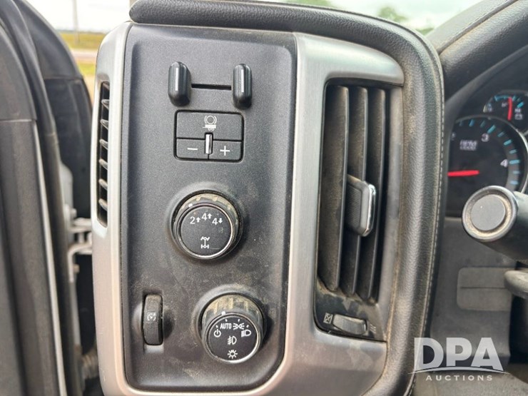 2017-gmc-sierra-2500hd-image-89