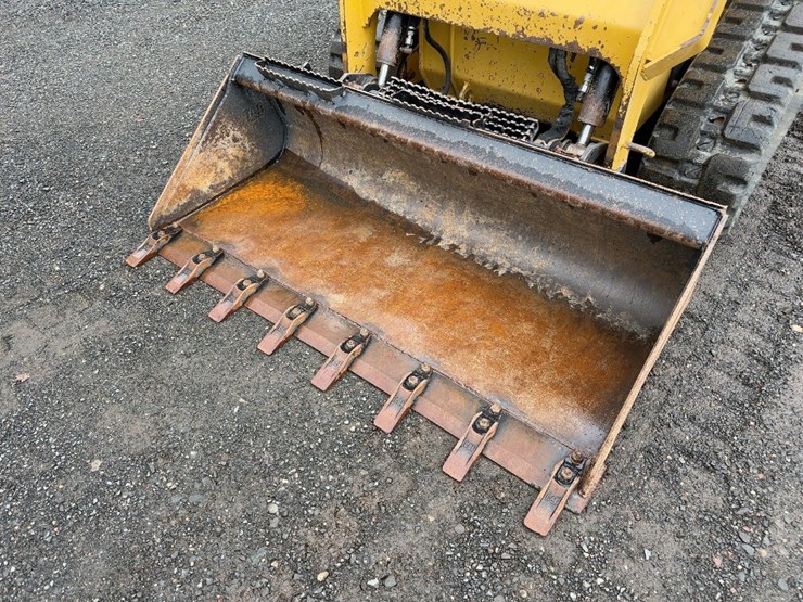 2019-caterpillar-259d-image-9