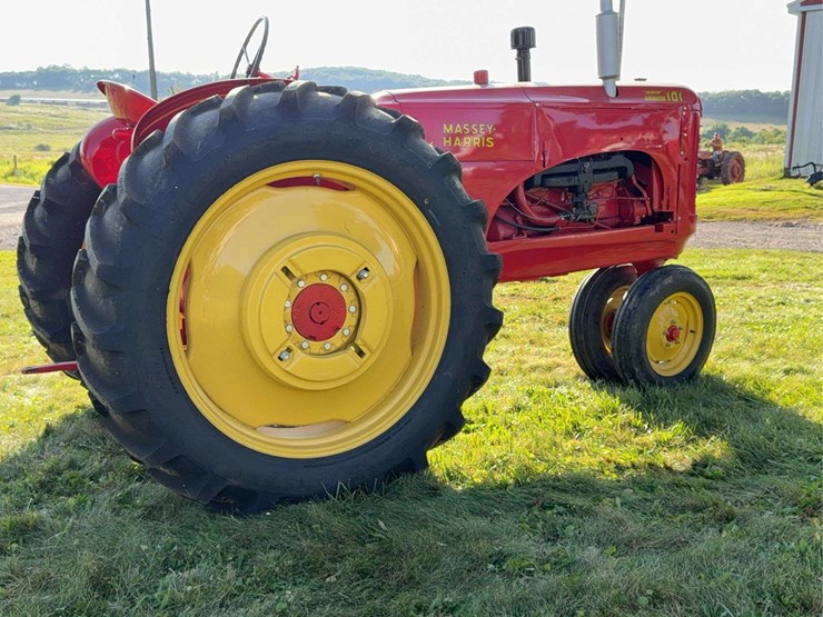 massey-ferguson-101-image-7