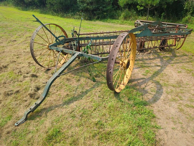 vintage-4-bar-side-delivery-rake-image-1
