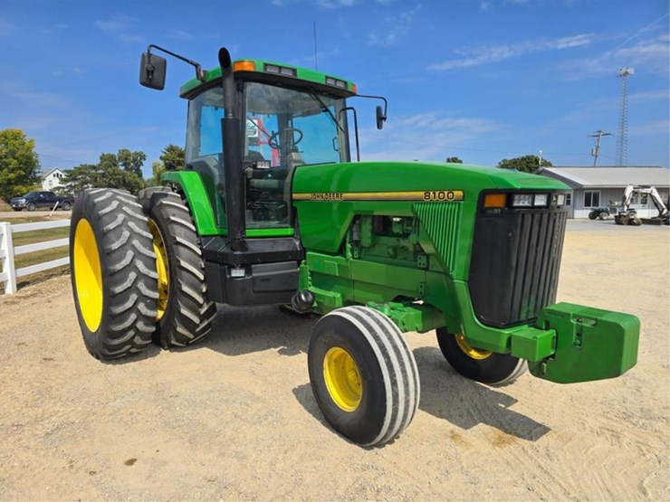 john-deere-8100-image-13