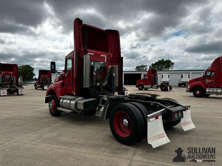 2012-kenworth-t440-image-7