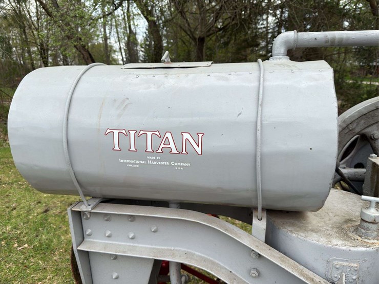 international-titan-10-20-image-13