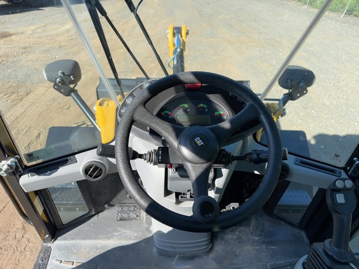 2022-caterpillar-910-image-26