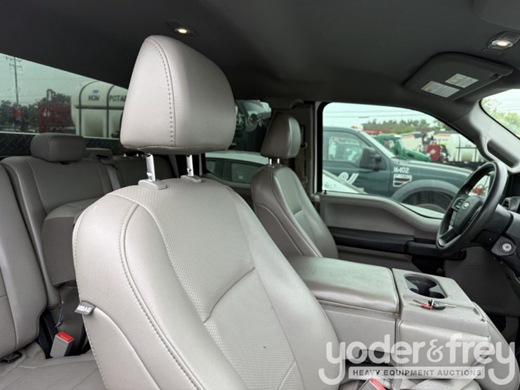 2020-ford-f150-image-25