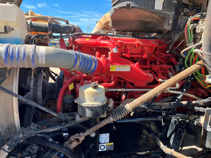 2019-kenworth-t880-image-9