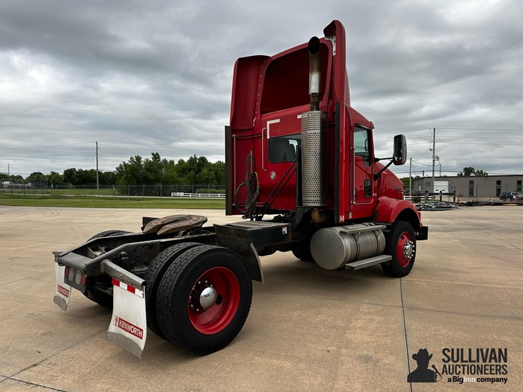 2010-kenworth-t800-image-5