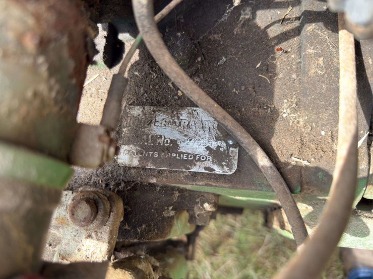john-deere-b-image-15