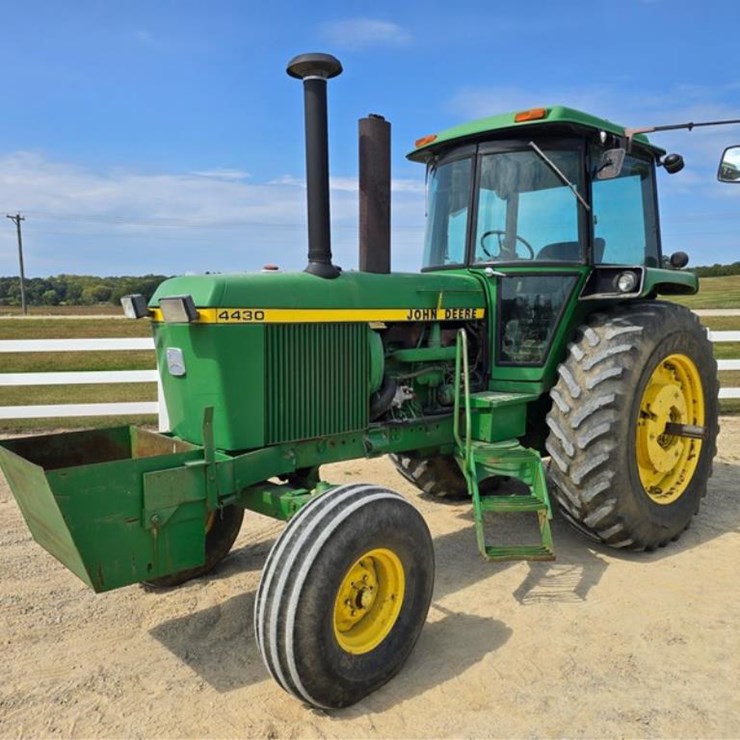 JOHN DEERE 4430