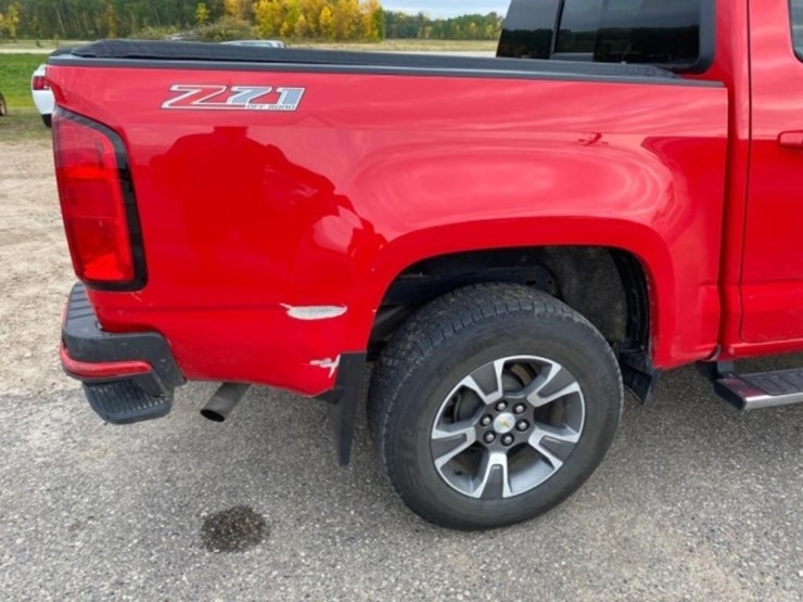 2017-chevy-colorado-z71-4x4-v6,-auto,-crew-cab,-image-8