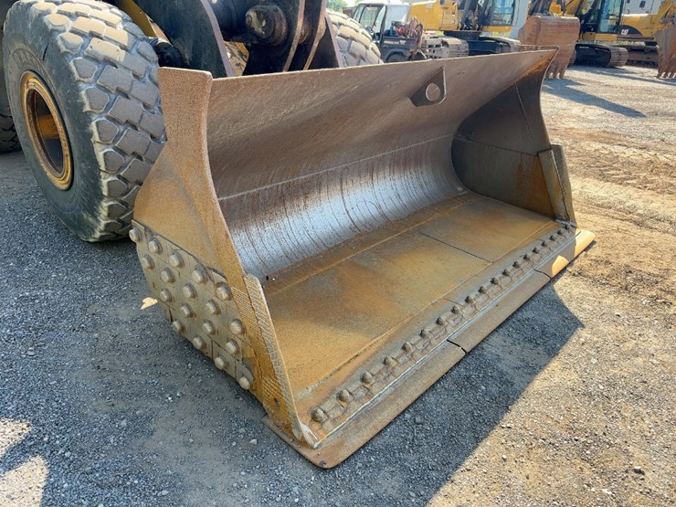 2005-deere-644j-image-12